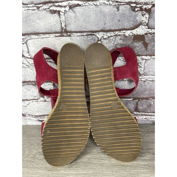 Clarks Red Suede Strappy Buckle Cork Wedge Sandals Women Sz 8.5M US/39.5EU Italy - Picture 10 of 16